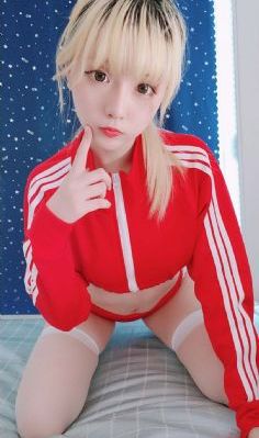 娇小性色