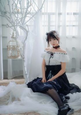 美丽的小蜜桃在线观看