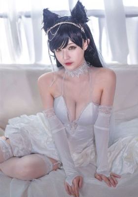 丰满白嫩极品少妇呻吟啪啪片